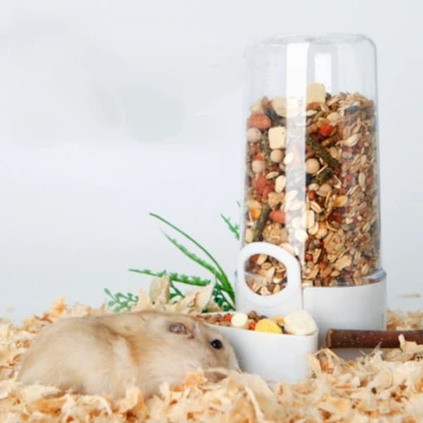 Hamster Foderautomat Lille Kæledyr Automatisk Foderdispenser Transparent Stående Foderbeholder Plastbeholder til Gerbil Sucker Glider