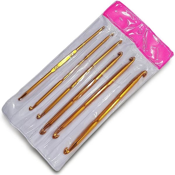 N125 - Set med 6 st guldfärgade virknålar i aluminium_qq