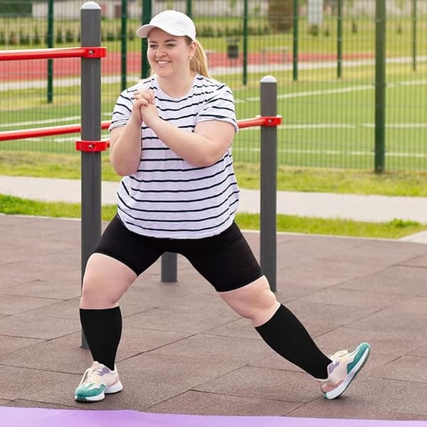 Åbne kompressionsstrømper til kvinder og mænd, 3XL bred læg nylon spandex støttestrømper til løb, rejser, flyvning og sygepleje, sort
