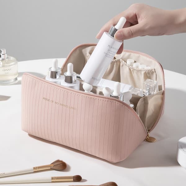 Rummelig toilettaske / makeup taske