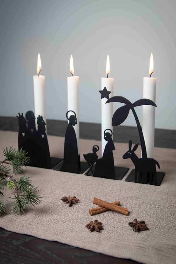 QQ-Adventtikynttelikkö Suuri Seimi Pluto Design
