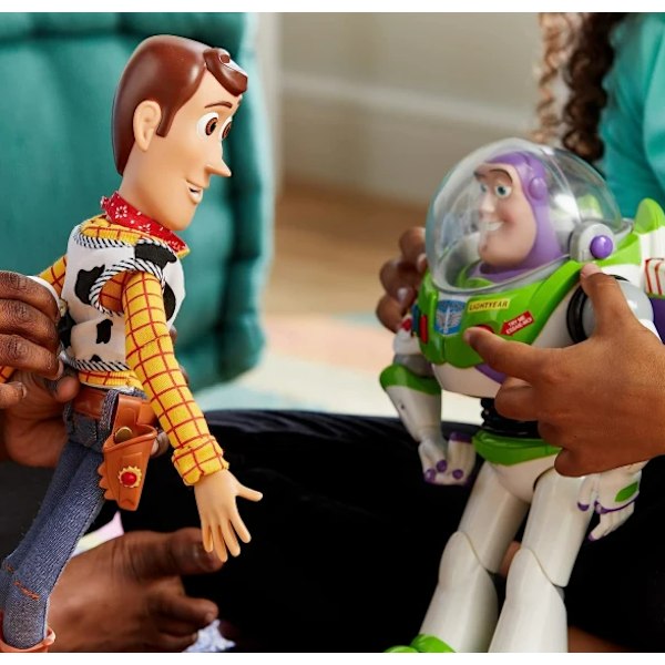 Woody Interaktiv Pratande Actionfigur, 15 tum, med över 10 engelska fraser, interagerar med andra figurer, avtagbar hatt