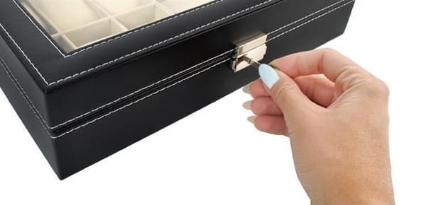 Klockbox / Kellolaatikko 3 kellolle - Eksklusiivinen ja tyylikäs