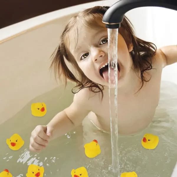 Badelegetøjssæt med gummiænder, flydende pibende miniænder til børn, babyshower, fødselsdagsfest, gul 50-pak