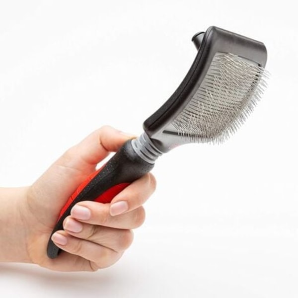 QU/Progroom Extra Stor Hundborste i Kartong. Totallängd 19 cm, kamlängd 12 cm, bredd 9 cm.
