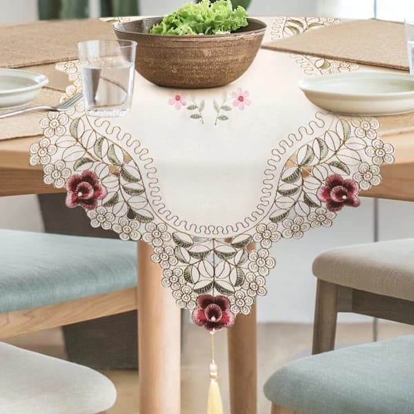 Makramé Bordløber, Rustik Hvid Blonde, Blomsterbroderi