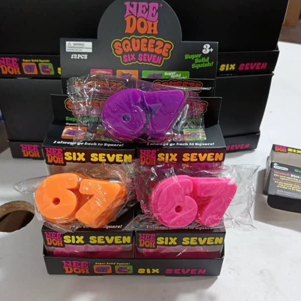 NeeDoh 67 TPR Nummer Squishy Legetøj, Blød Klembar Sensorisk Stressbold, Kreativ Anti-Stress Fidget Legetøj [Orange] (1 pc)