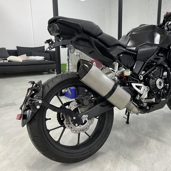 Universal motorcykel skærm, baghjuls skærm monterings tilbehør (kulfiber)