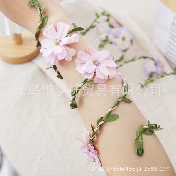 Boho Blommig Omlottarmband, Blomsterkrans i Skogsstil, Justerbart Handleds- och Pannbandsaccessoar Pink garland [1 piece]