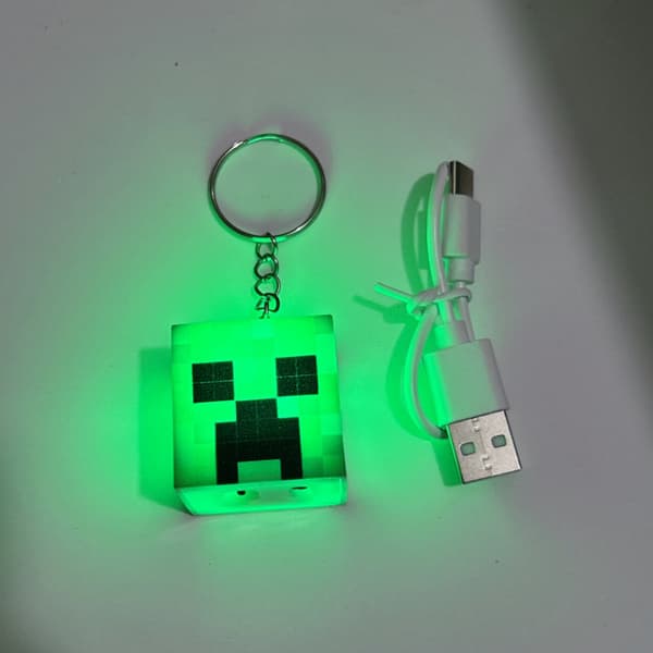 Piksel LED Nøkkelringlys – Oppladbar Mini Lommelykt Spillstil Lampe*Creeper Block* Creeper Block