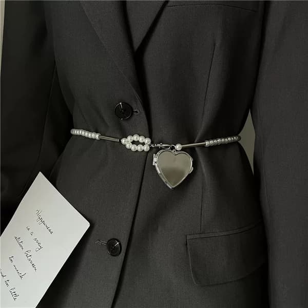 Perletaljekæde - Crossbody-bælte med hjertevedhæng - Moderigtig taljerem til kjole og blazer