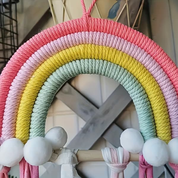 Vægmonteret regnbuehårstilbehørsorganisator med pomponer og bræt Rainbow