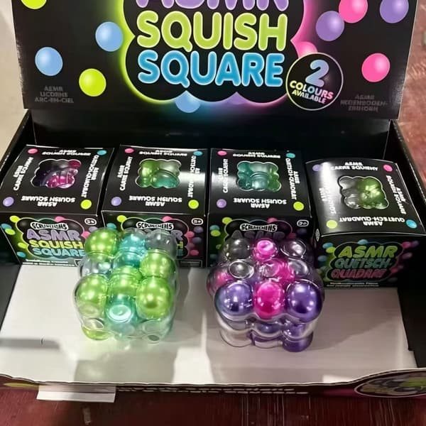 Needoh Slow Rebound Stress Relief Cube Squeeze Toy, Teksturert Sensorisk Fidget for Angstlindring og Fokus tilfeldig 1 stk