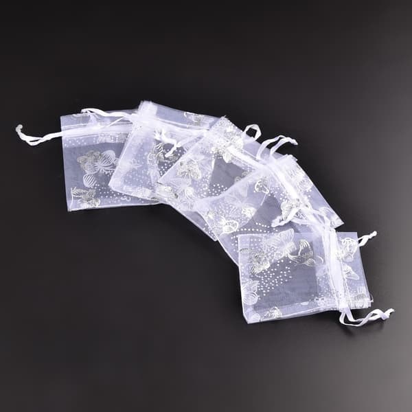 100 stk. Håndsyede Organza poser ca. 7x9 cm. Hvid med sommerfugle