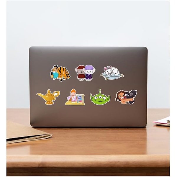 100 Disney-hahmoa sisältävää tarraa