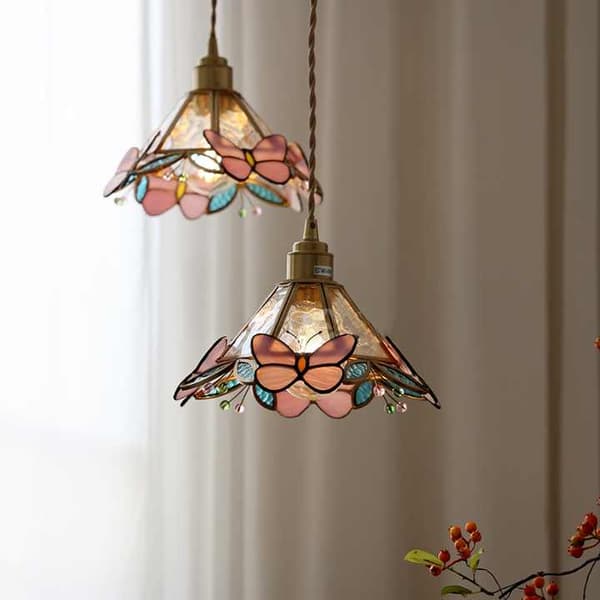 Tiffany-tyylinen perhoskukka lasimaalauskattovalaisin