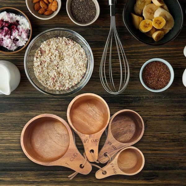 Set med 4 Mätkoppar och Måttskedar i Trä för Bakning Matlagning Kryddning Kaffe Te och Mjölkpulver