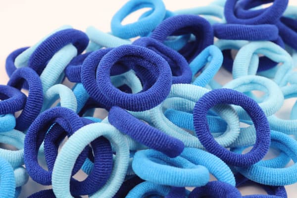 100 stk. Mini Bløde Hårbånd Sømløse Hårbånd Børnehårringe Strikket Stof Hårbånd (Gradient Blå)(f2) Blue