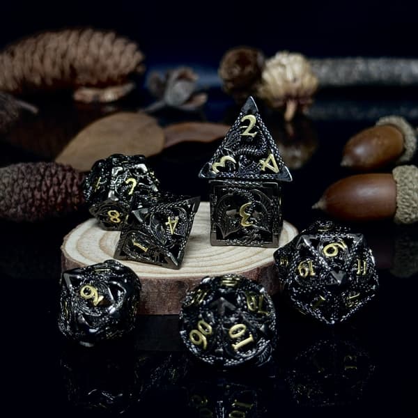 Black Gold Flying Dragon Metal Kit, Mangfoldigt hul rollespil, der er egnet til RPG MTG Desktop