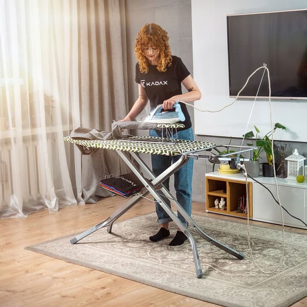 KADAX Suuri silityslauta 130x48cm Silitysraudan pidikkeellä + Hihatuki