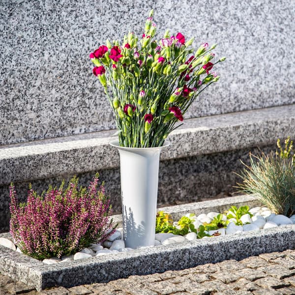KADAX Vaseflaske til kirkegårdsgravsten 23 cm gravsten til blomster hvid