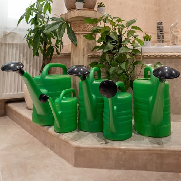 KADAX vandkande 2,5 l til vanding af blomster i haven, plastikvander