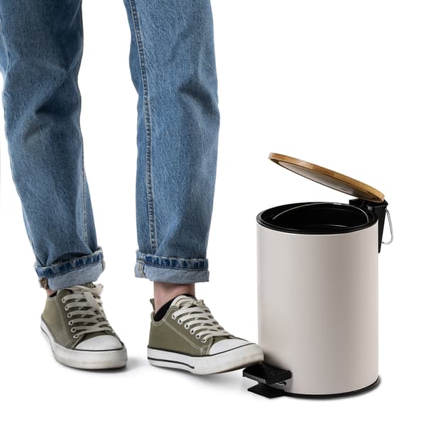 KADAX Liten 3L Badrumsavfallskorg i bambu med pedal, Beige Matt