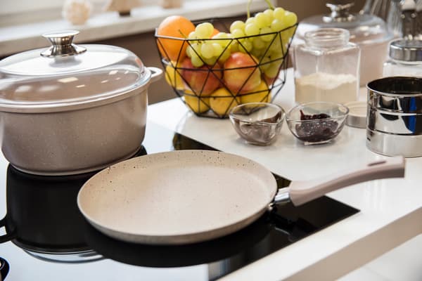 KADAX Pancake Frying Pan Induktio Non-Stick 24 cm
