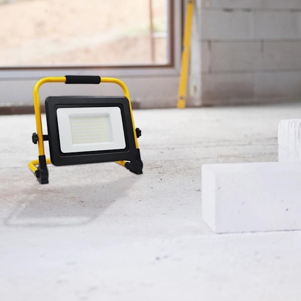 Bärbar LED-projektor på stativ 100W 8500lm IP65 Svart