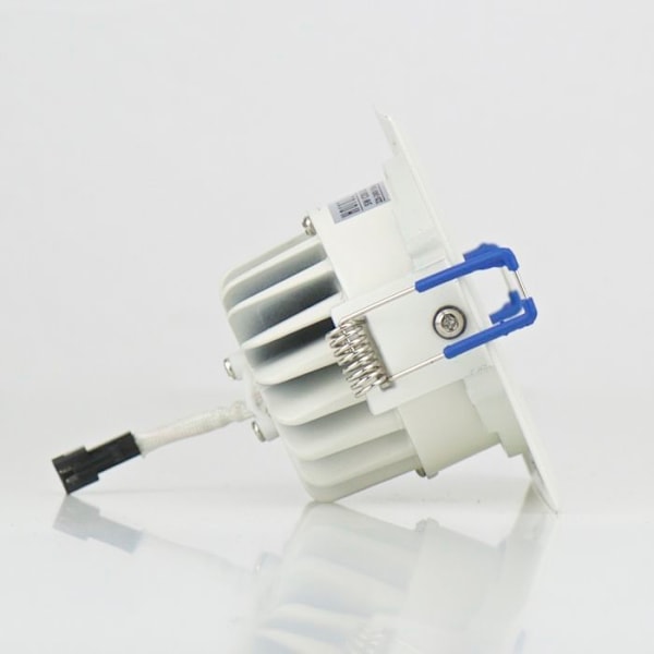 Spot LED downlight fyrkantig vit 3W (Eq. 25W) Dim 90x90mm Matt krom