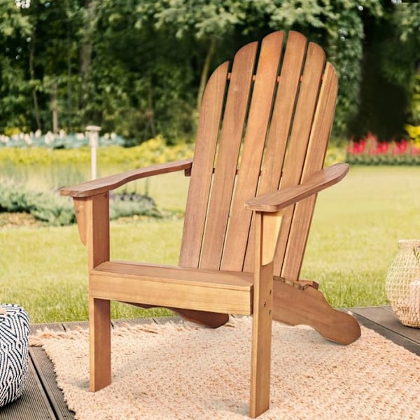 Trädgårdsstol Adirondack i väderbeständigt trä med böjt ryggstöd, belastning 170 kg, träfärg.