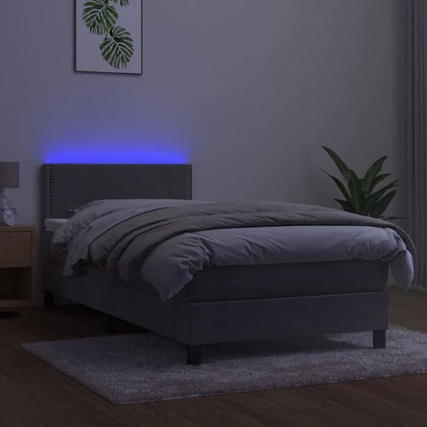 LED-sengestel med sengebund, hovedgærde, madras og topmadras 100x200 cm lys grå fløjlsstof TDL0207904 Grå