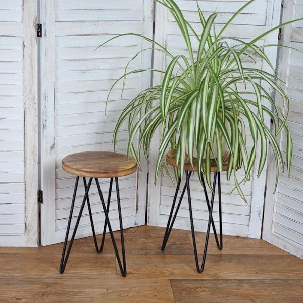 Sæt med 2 taburetter til planter / støttehylde designet i industriel stil