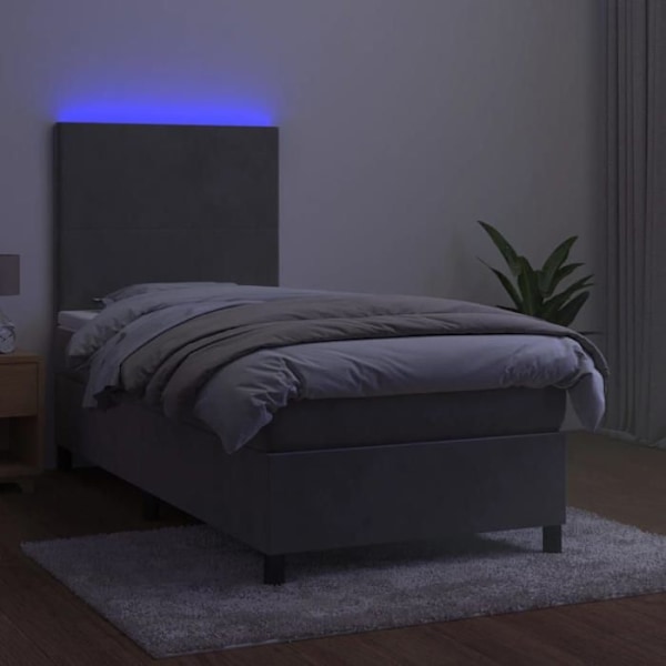 LED-patjasarja, jossa on sänky ja 90x200 cm vaaleanharmaa samettipäätymatto TDL0208460 Grå