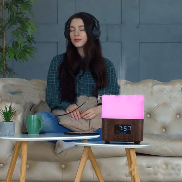 300ml Mångsidig Eterisk Oljediffuser med Bluetooth-högtalare, Digital Väckarklocka, 7-färgs Stämningsbelysning Aromdiffusorer & Sval Mist Luftfuktare