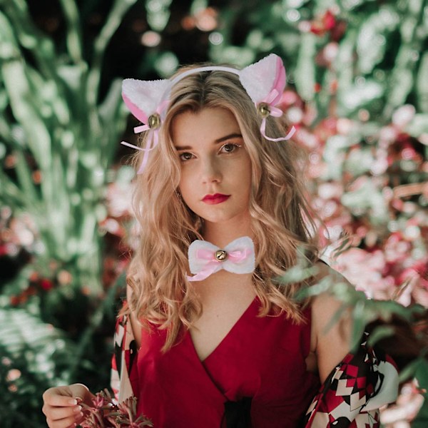 Kissakosplay-pukusetti sisältää hännän, korvat, kauluksen, tassut ja käsineet Halloween-karnevaaliin, jouluasuun ja koristeeksi