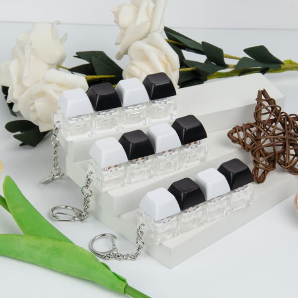 Keyboard Fidget Nyckelring, 3-pack 4-i-1 Clicker, Fingerdekompression, Stresslindring, Alla hjärtans dag-present, Bärbar Tyst, Barn Kvinnor Black White