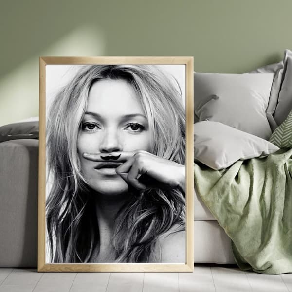 Kate Moss Premium Quality Poster – Stylish and Iconic Wall Art 30x40 cm