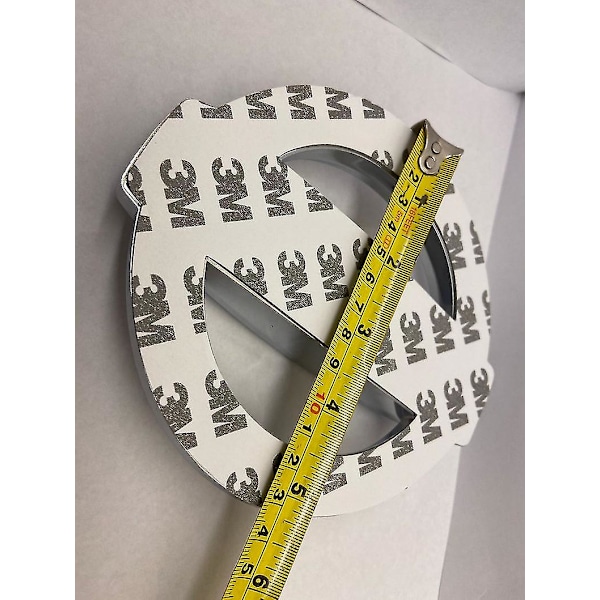 Nissan-merkki kromattu 15cm x 13cm takaluukkuun