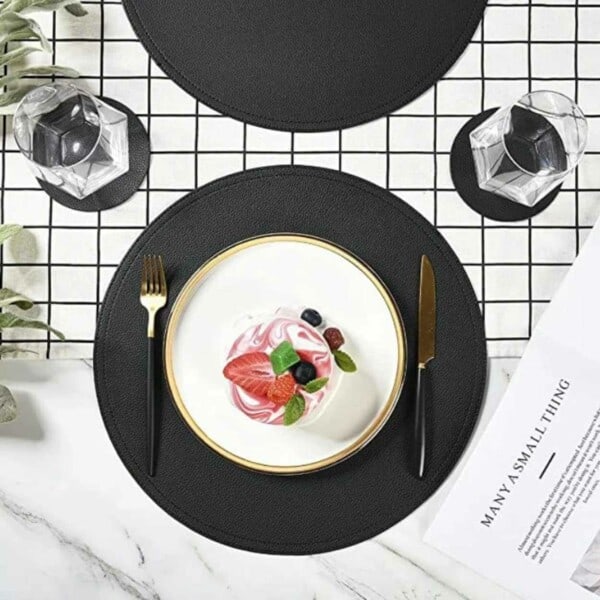 4-pack Placemats i Konstläder Runda Svarta 38x38cm svart black