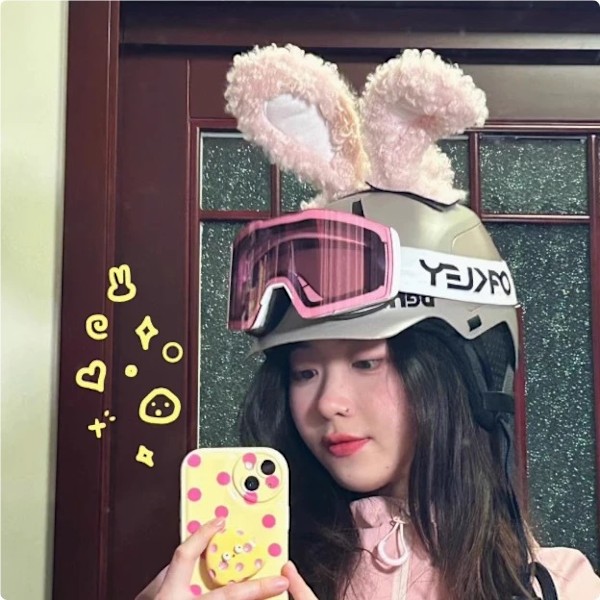 Hiihtokypärän lisävarusteet kissankorvat hiihtokeskus hiihto lämmin koristelu kypärän lisävarusteet Shirley Rose -keksit Duffy-karhutarrat ShellieMay off-white