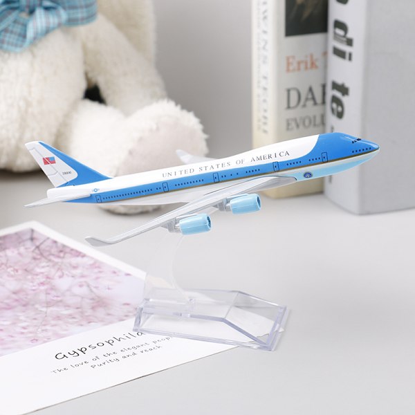 16 CM USA Air Force One Lentokonemalli Boeing 747 Painevalettu Malli