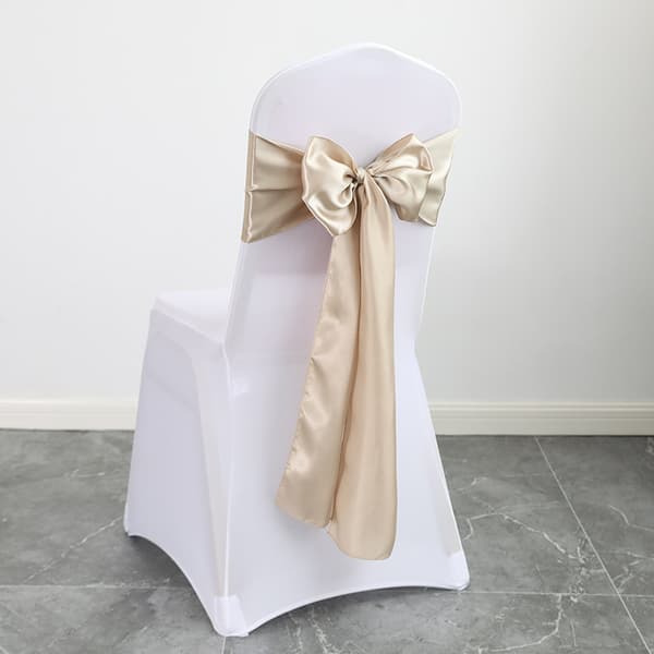 (Samppanja) Yksi satiini-organza-tuolinauhasetti silkkisellä solmulla