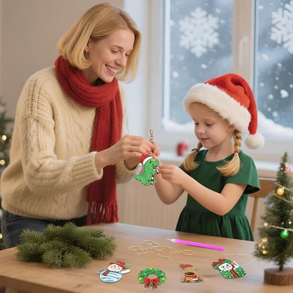Diamond Painting Nøglering Sæt Julekalender - 8 stk. DIY Julepynt Sæt til Voksne