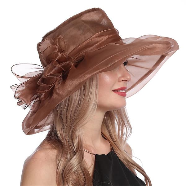 Dame Kentucky Derby-hatt med organzablomst til kirkebryllup Style B coffee