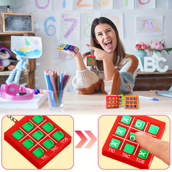 18 st Mini Tre i Rad Nyckelring Set Partyfavörer Random colors 18 pieces