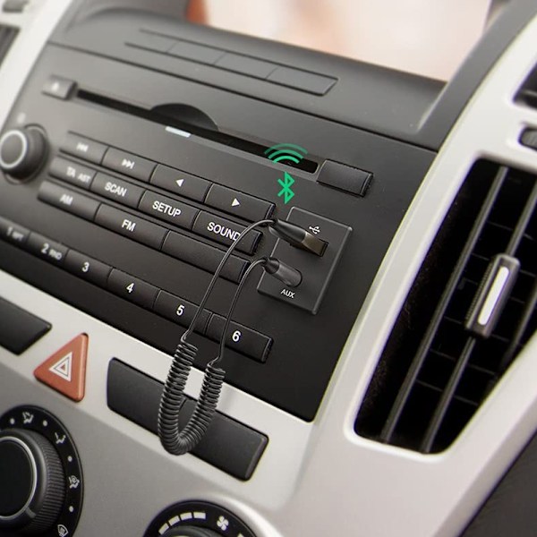 Bluetooth Aux -sovitin Bluetooth-autovastaanotin USB Handsfree -autosarja Audiovastaanotin sisäänrakennetulla mikrofonilla autokaiuttimille ja kotiteatterille