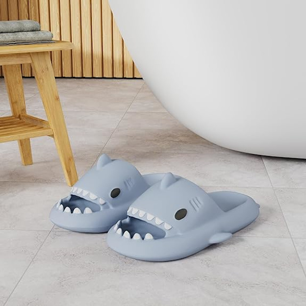 Haj Slides til mænd og kvinder Cloud Slippers Sommer Nyhed Åben Tå Slide Sandaler Anti-Slip Strand Pool Brusebad Sko med blue