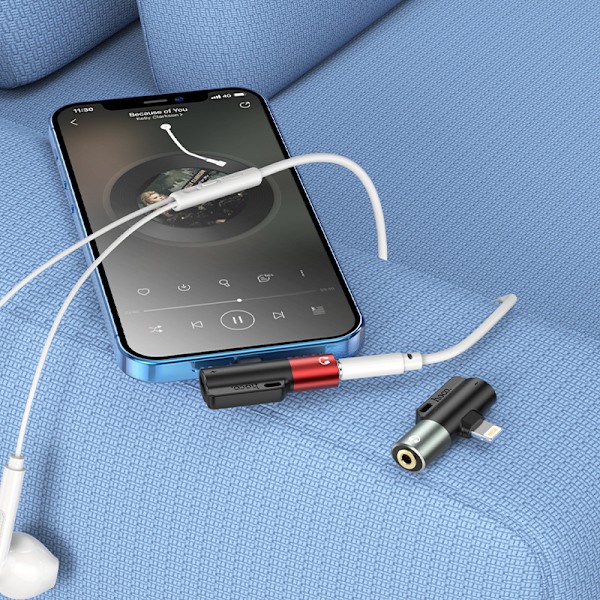 hoco. LS32 digital 3.5 ljudkonverterare lämplig för Apple mobiltelefon lyssna på låtar laddning två-i-ett adapter