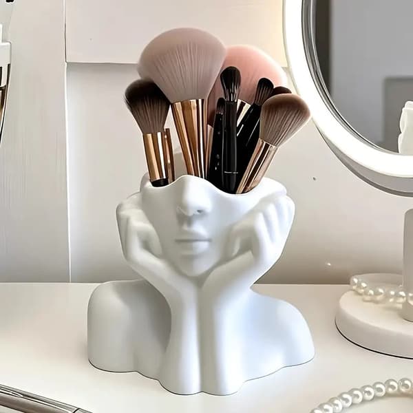 Cute Face Shaped Makeup Brush Holder, Minimalist White Design for Makeup Table Black pen holder